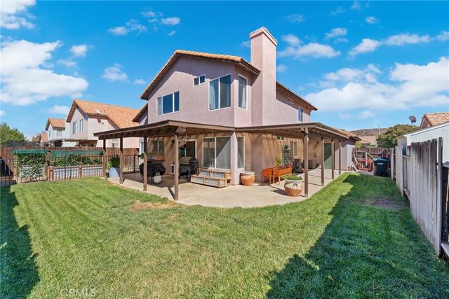 2031 Lagoon Court, Hemet, CA 92545