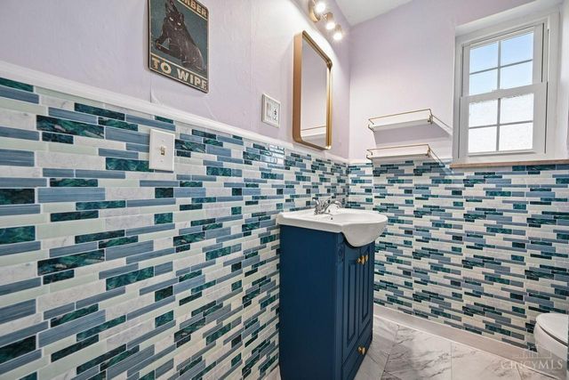 328 Apple Road, Amelia, OH 45102