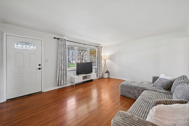 328 Apple Road, Amelia, OH 45102