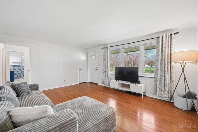 328 Apple Road, Amelia, OH 45102