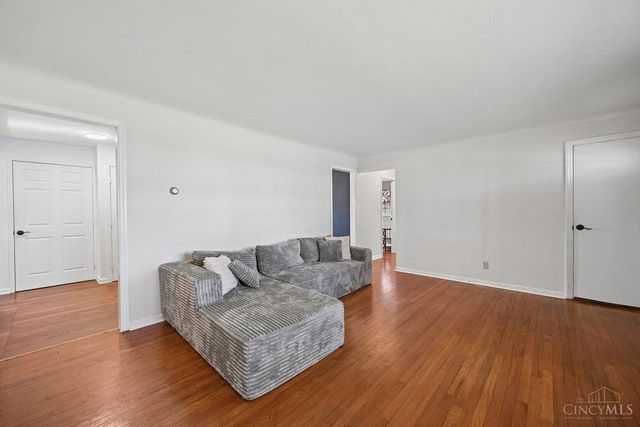 328 Apple Road, Amelia, OH 45102