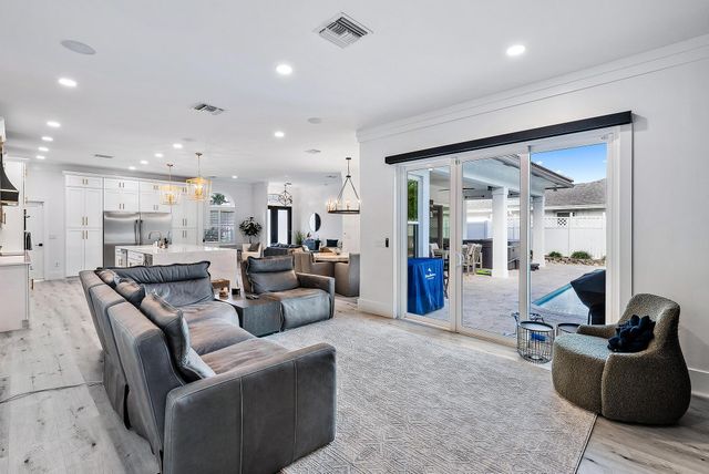 596 N Cypress Drive, Tequesta, FL 33469