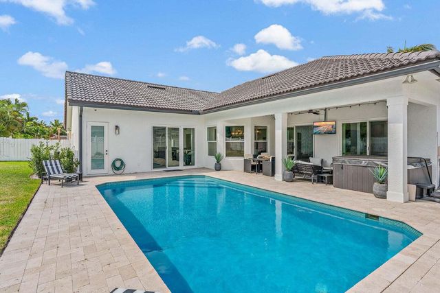 596 N Cypress Drive, Tequesta, FL 33469