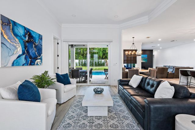 596 N Cypress Drive, Tequesta, FL 33469
