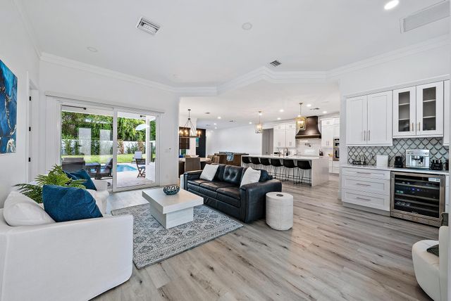 596 N Cypress Drive, Tequesta, FL 33469