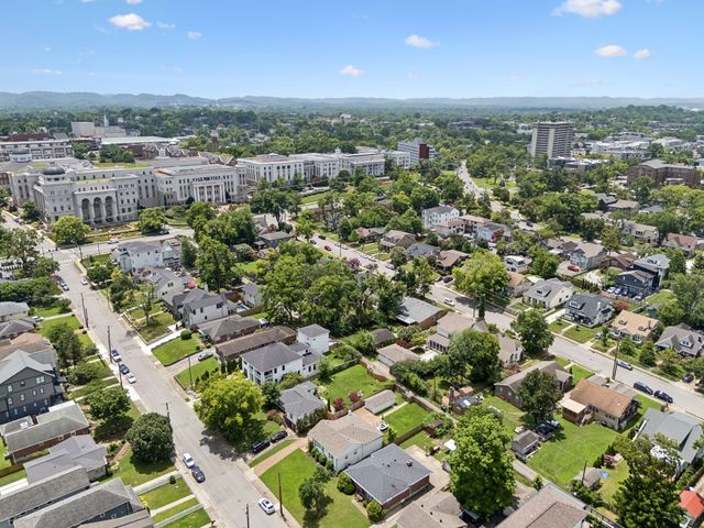 1712 Villa Pl, Nashville, TN 37212