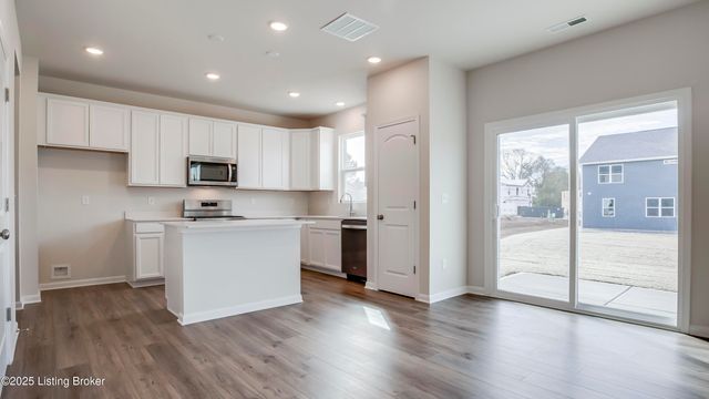 1850 Washington Blvd, Lyndon, KY 40242