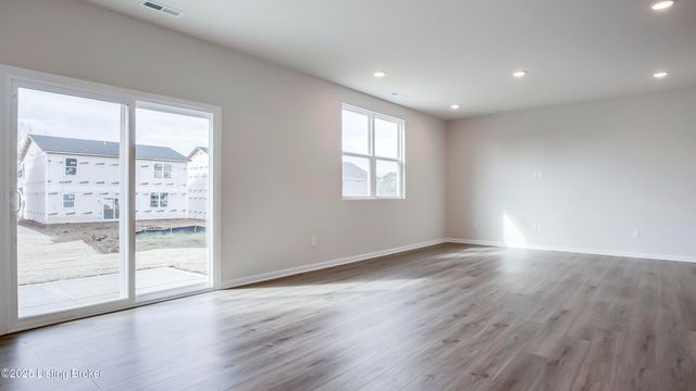 1850 Washington Blvd, Lyndon, KY 40242