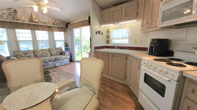 3333 26TH AVENUE E 1023, Bradenton, FL 34208