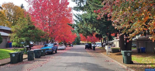 2151 National Ct SE, Salem, OR 97306