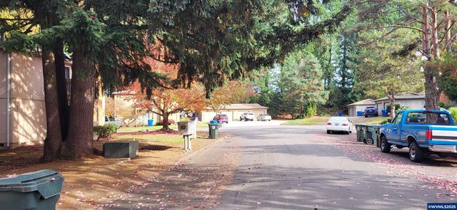 2151 National Ct SE, Salem, OR 97306