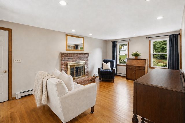 31 Nelson Way, Mansfield, MA 02048
