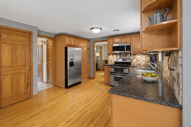 31 Nelson Way, Mansfield, MA 02048