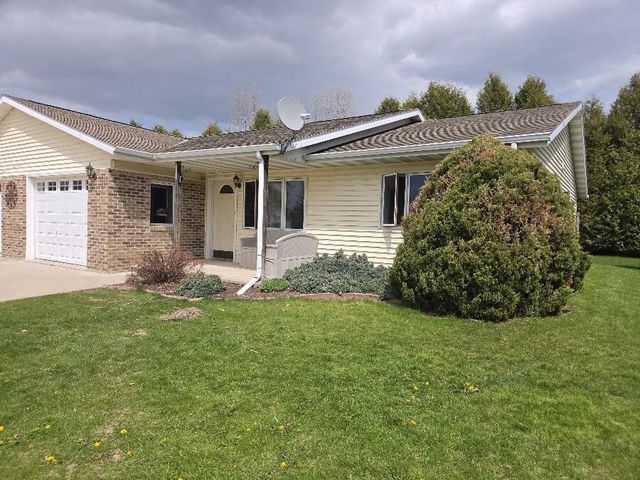 1004 Chrysler DRIVE, Mishicot, WI 54228