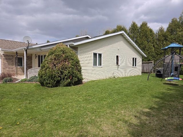 1004 Chrysler DRIVE, Mishicot, WI 54228