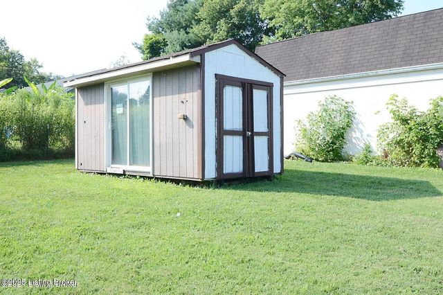 187 Cedar Creek Rd, Shepherdsville, KY 40165