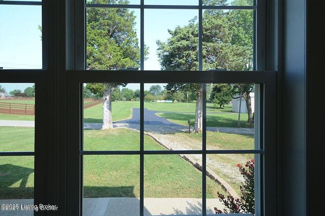 187 Cedar Creek Rd, Shepherdsville, KY 40165