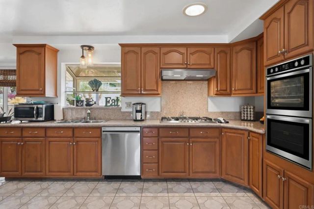 3267 Avenida De Loyola, Oceanside, CA 92056