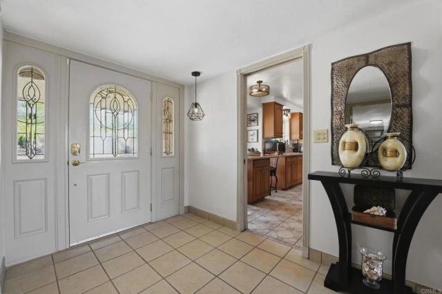 3267 Avenida De Loyola, Oceanside, CA 92056
