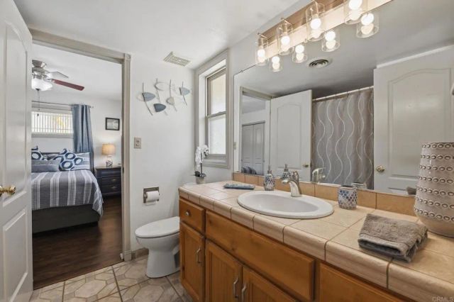 3267 Avenida De Loyola, Oceanside, CA 92056