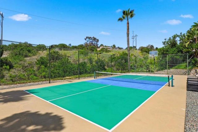 3267 Avenida De Loyola, Oceanside, CA 92056