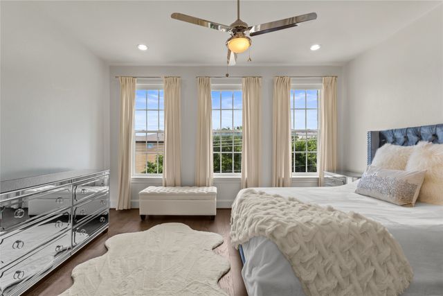 7333 Valley View Lane 807, Dallas, TX 75240