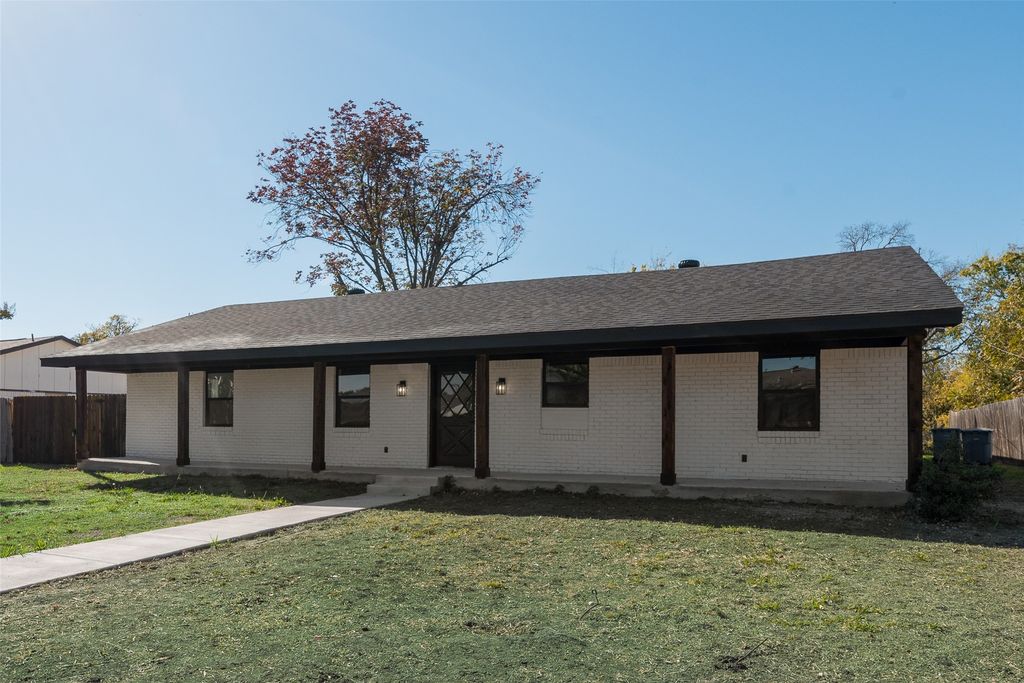 3913 Southridge Drive, Rowlett, TX 75088