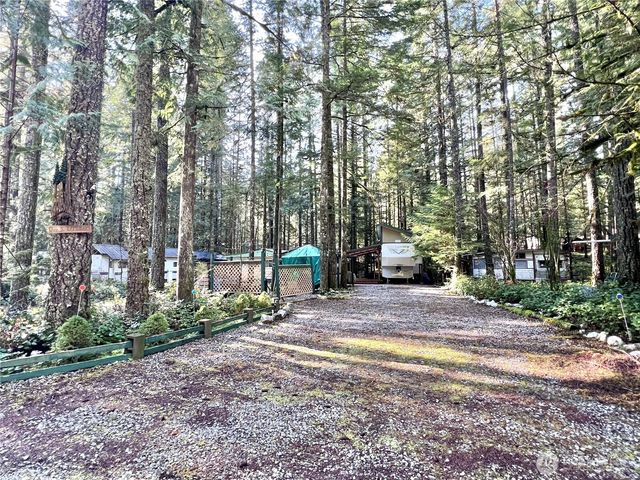 240 Shinn Canyon Drive, Deming, WA 98244