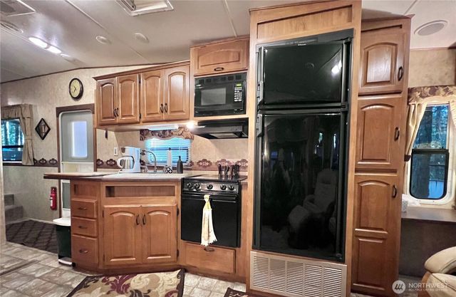 240 Shinn Canyon Drive, Deming, WA 98244