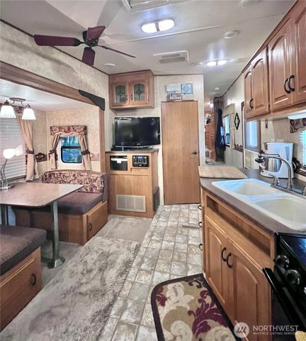 240 Shinn Canyon Drive, Deming, WA 98244