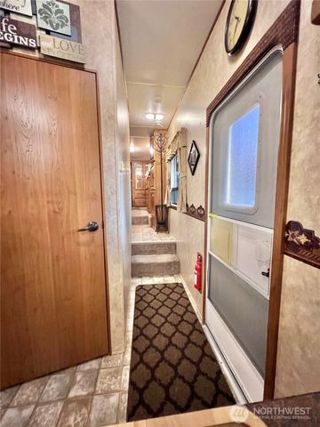 240 Shinn Canyon Drive, Deming, WA 98244