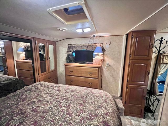 240 Shinn Canyon Drive, Deming, WA 98244