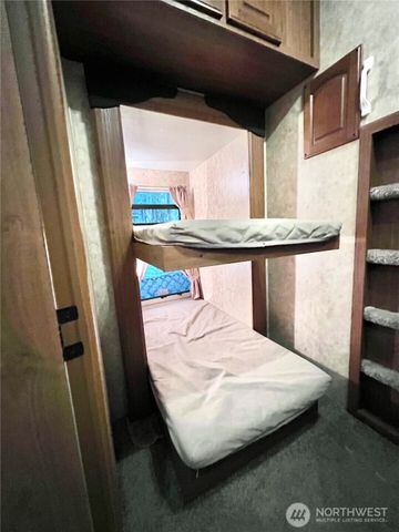 240 Shinn Canyon Drive, Deming, WA 98244