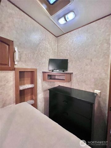 240 Shinn Canyon Drive, Deming, WA 98244