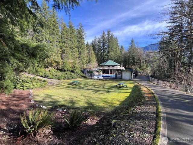 240 Shinn Canyon Drive, Deming, WA 98244