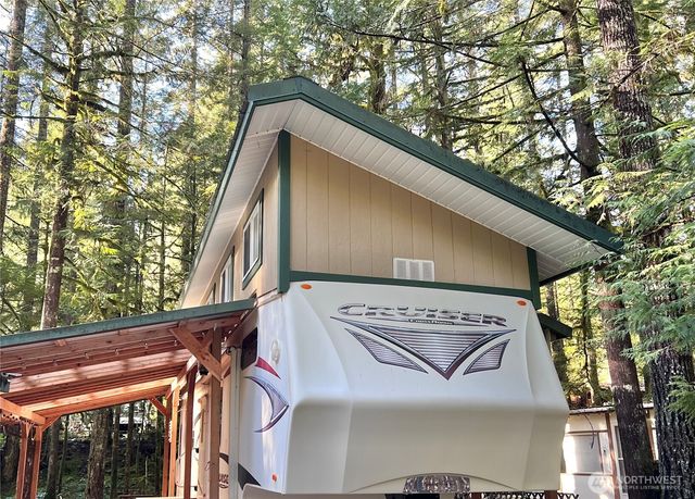 240 Shinn Canyon Drive, Deming, WA 98244