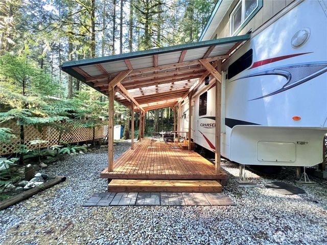 240 Shinn Canyon Drive, Deming, WA 98244