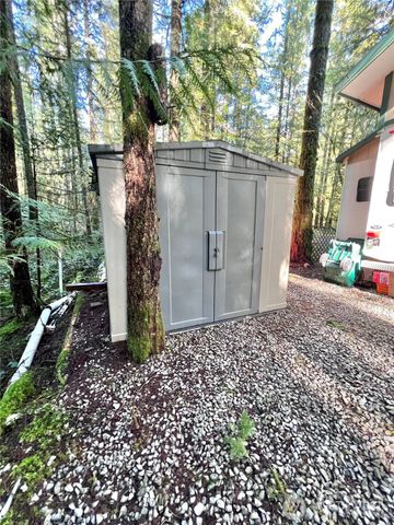 240 Shinn Canyon Drive, Deming, WA 98244