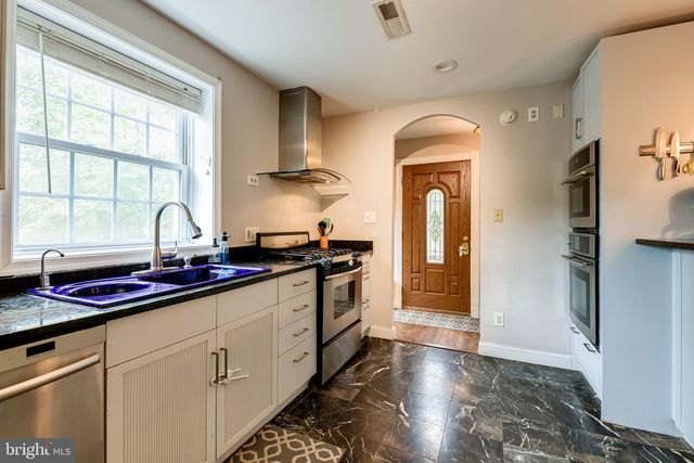 2965 SYCAMORE ST, Alexandria, VA 22305