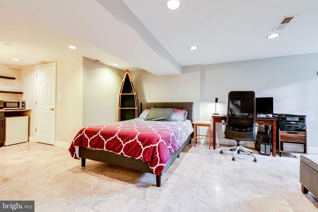 2965 SYCAMORE ST, Alexandria, VA 22305
