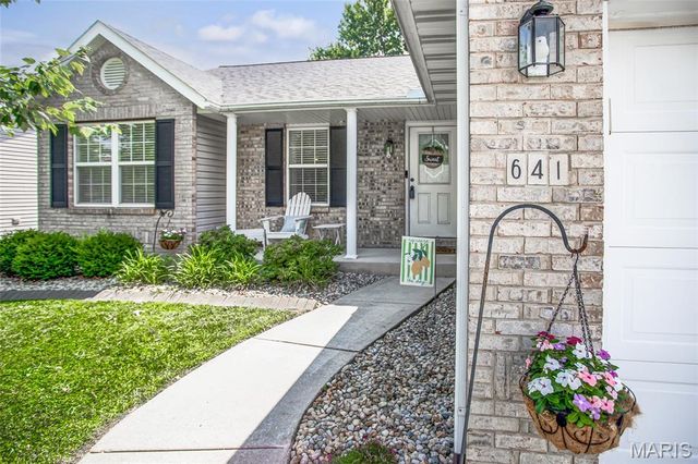 641 High School Street, Collinsville, IL 62234
