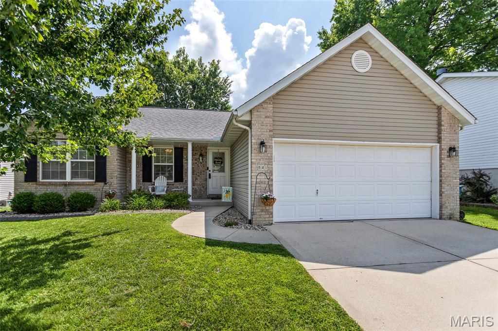 641 High School Street, Collinsville, IL 62234