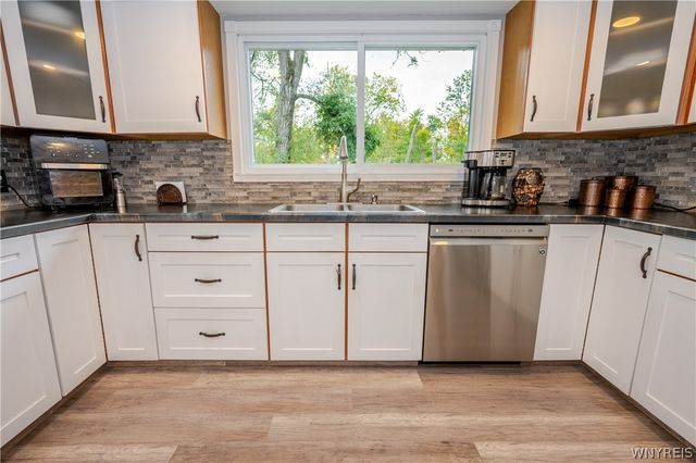 4070 Tennessee Circle, Eden, NY 14057