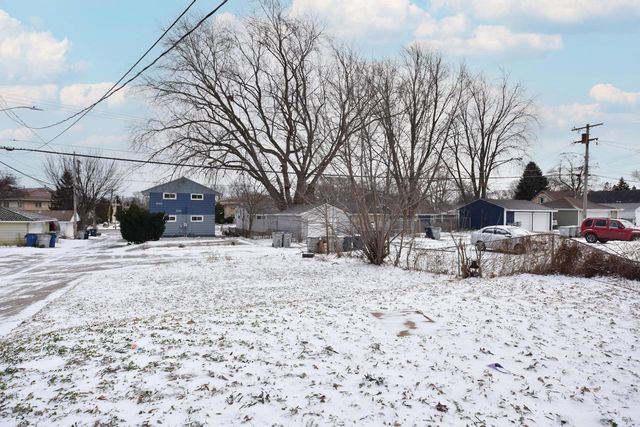 5754 N 65th STREET, Milwaukee, WI 53218