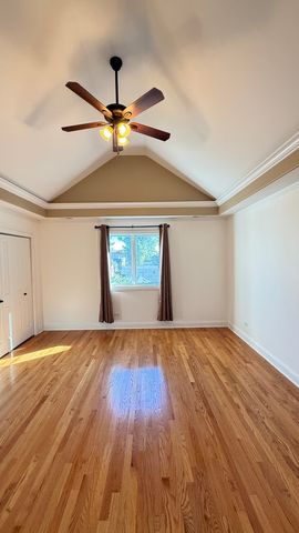 4411 S Wallace Street, Chicago, IL 60609