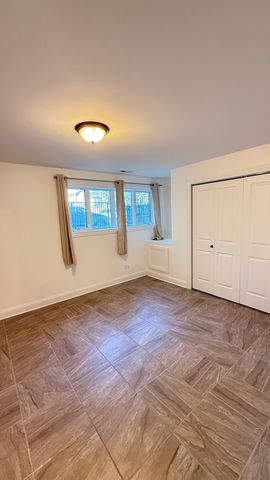 4411 S Wallace Street, Chicago, IL 60609