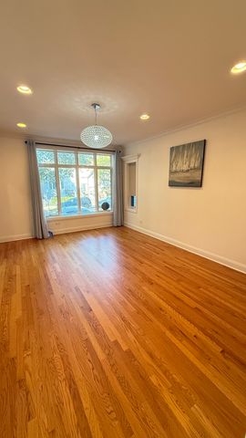 4411 S Wallace Street, Chicago, IL 60609