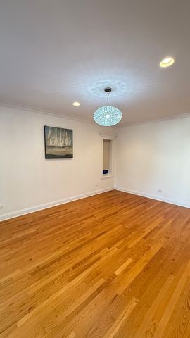 4411 S Wallace Street, Chicago, IL 60609