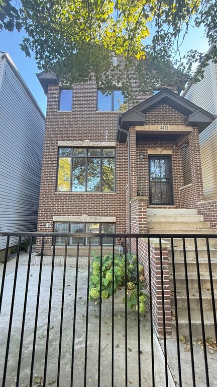 4411 S Wallace Street, Chicago, IL 60609