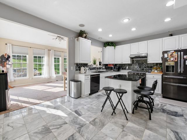 8200 Vadith Court, West Chester, OH 45069